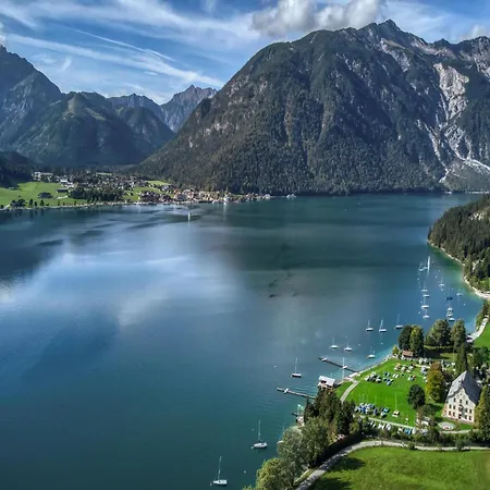 In An Alpine Setting Daire