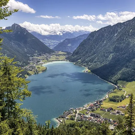 In An Alpine Setting Daire