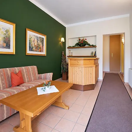 In An Alpine Setting Apartmán