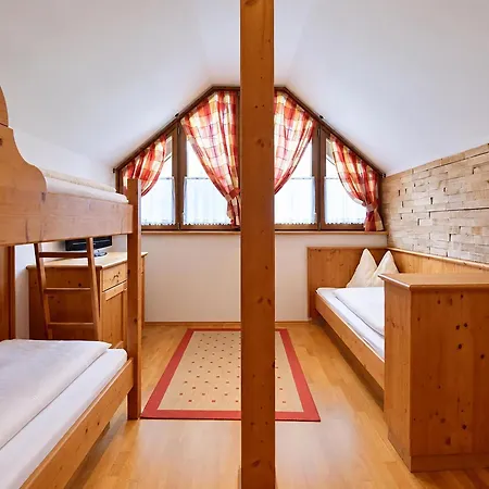 In An Alpine Setting Apartmán